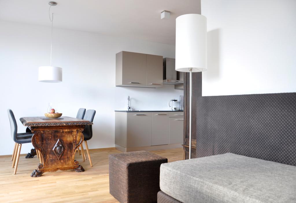 Alpenchalet Apartments Parcines Bagian luar foto