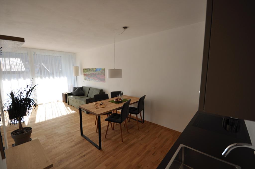 Alpenchalet Apartments Parcines Bagian luar foto