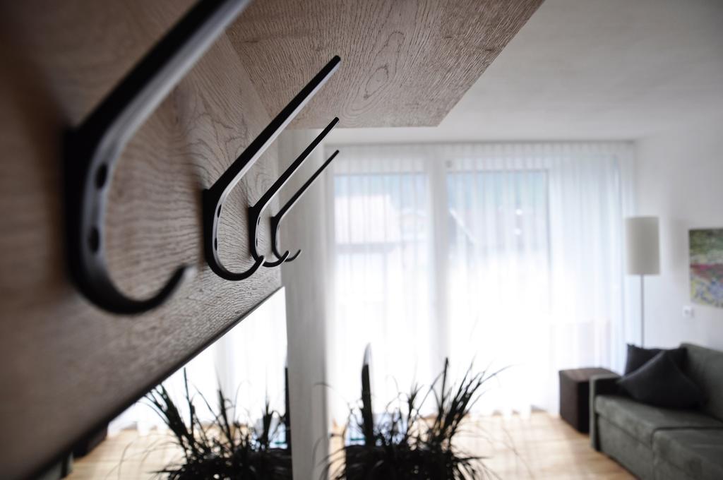 Alpenchalet Apartments Parcines Bagian luar foto