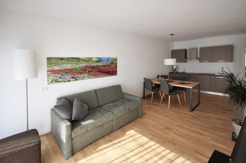 Alpenchalet Apartments Parcines Bagian luar foto