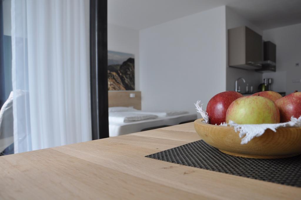 Alpenchalet Apartments Parcines Bagian luar foto